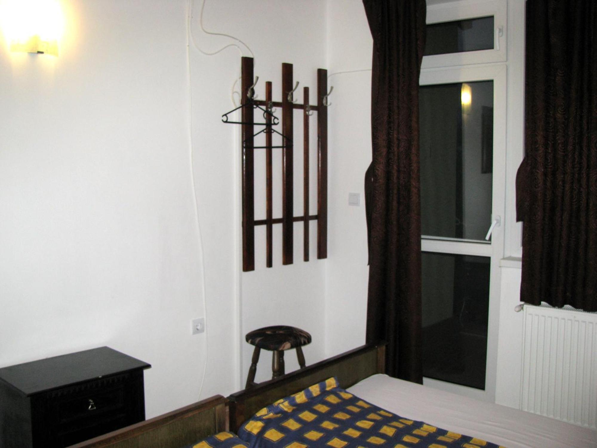 Guest House Familia Samovodene Extérieur photo