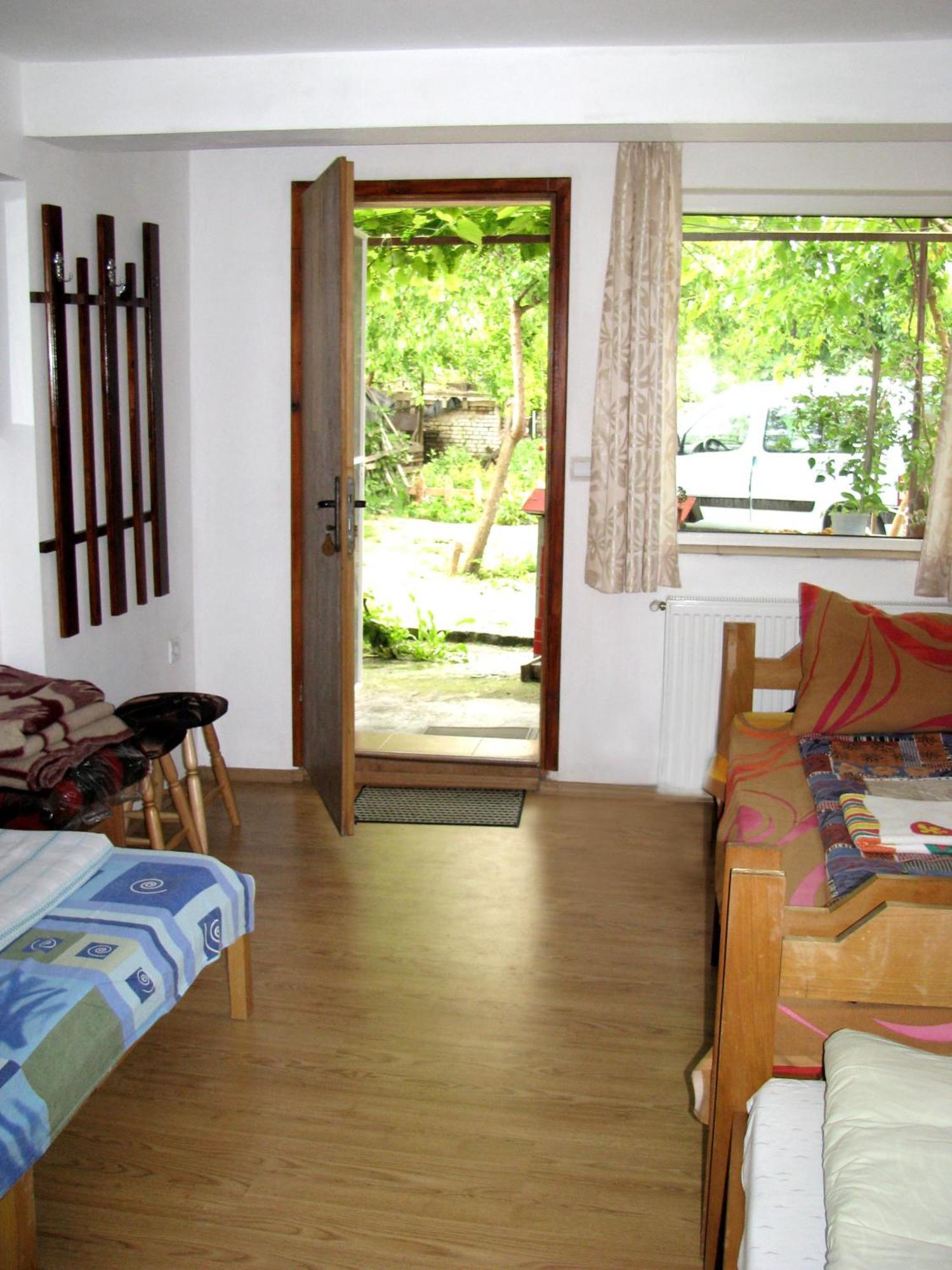 Guest House Familia Samovodene Extérieur photo