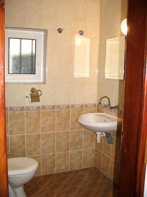 Guest House Familia Samovodene Chambre photo